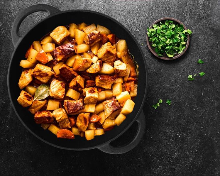 Garnek ŻELIWNY 4,8 Lit do Pieczenia Kociołek BRYTFANNA 26cm Gaz Indukcja