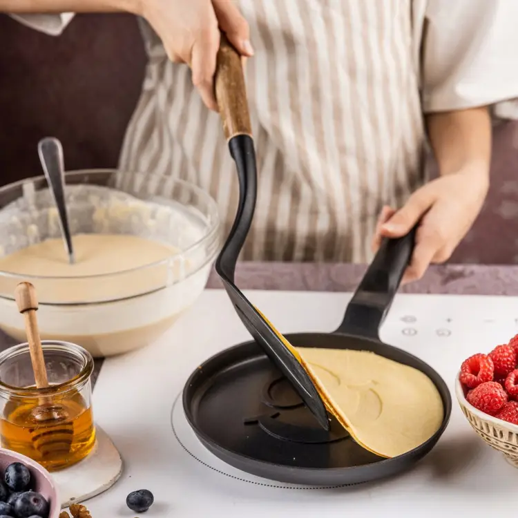 Klausberg KB-7971 – patelnia naleśnikowa Ø18 cm UŚMIECH, non-stick indukcja
