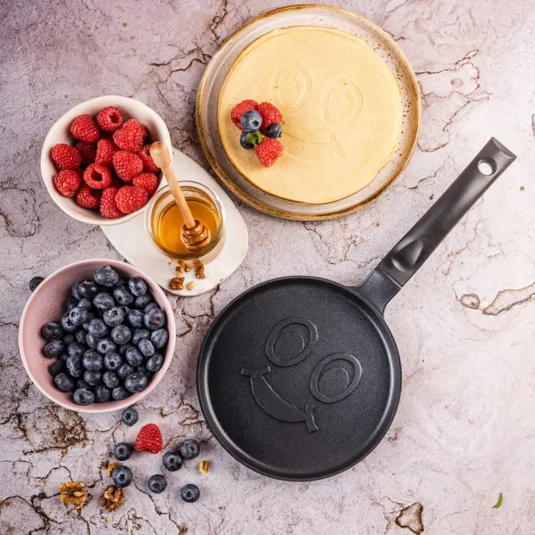 Klausberg KB-7971 – patelnia naleśnikowa Ø18 cm UŚMIECH, non-stick indukcja